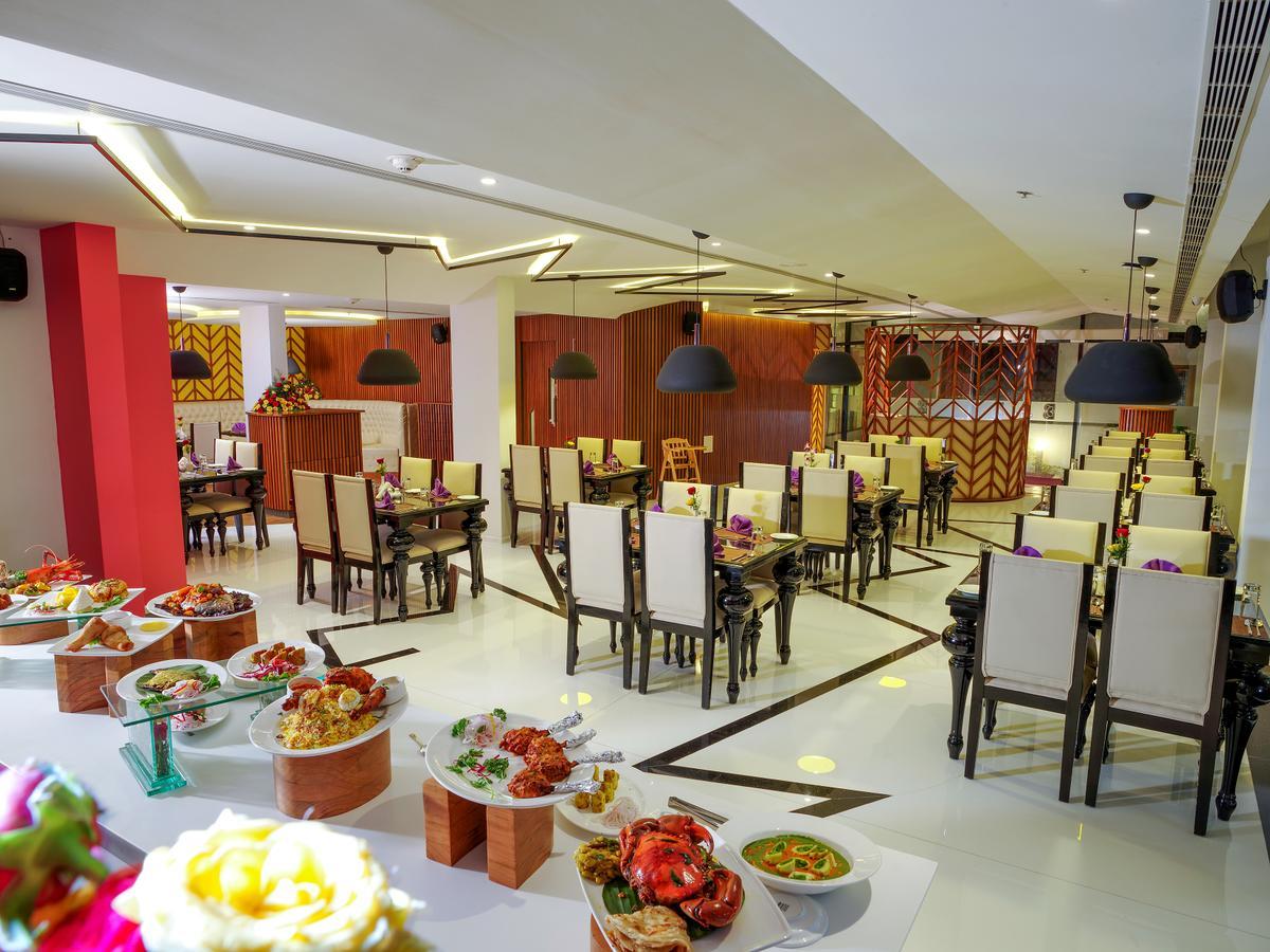 Hotel The Blooms Cochin à Kochi Extérieur photo