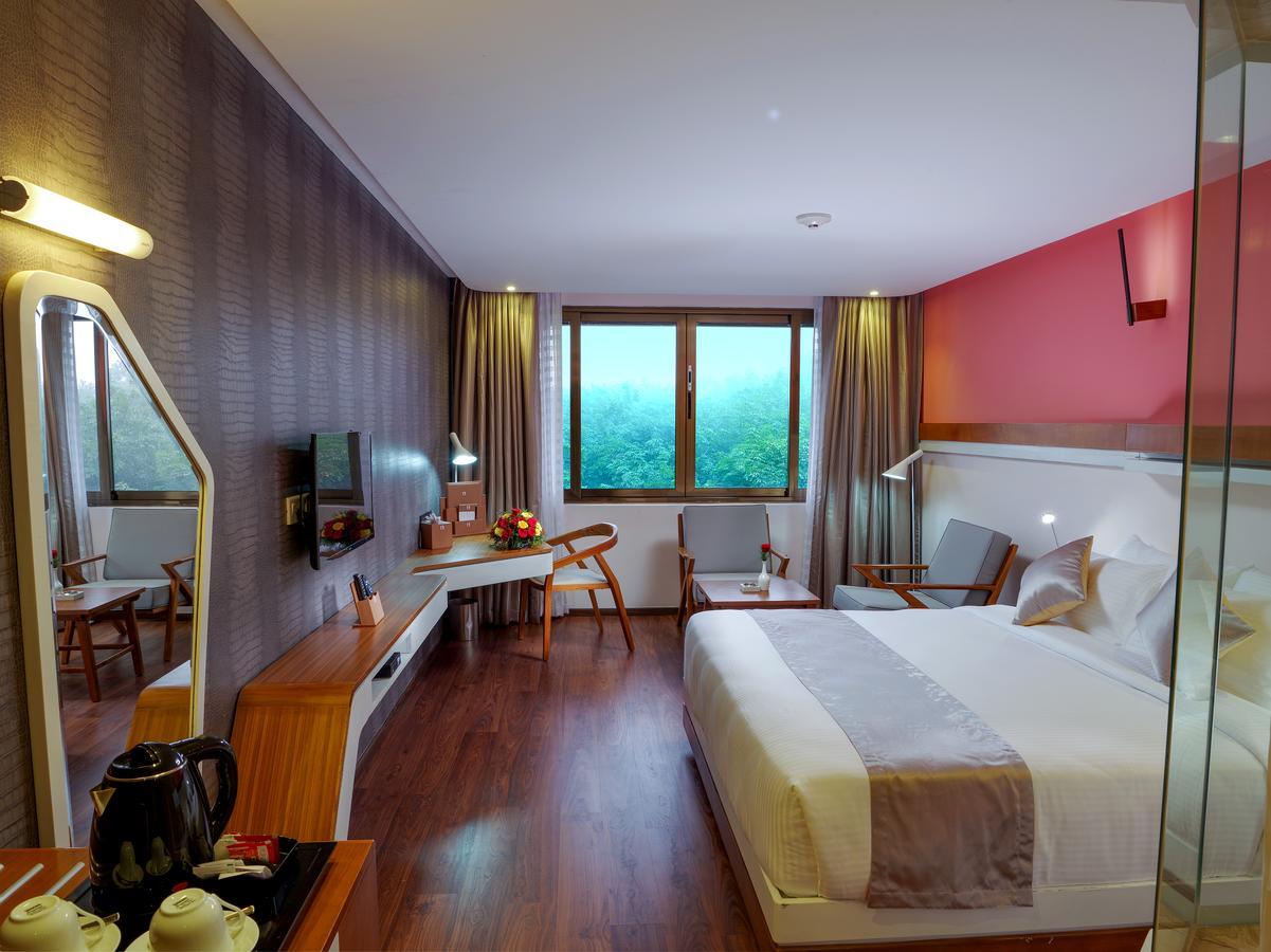 Hotel The Blooms Cochin à Kochi Extérieur photo